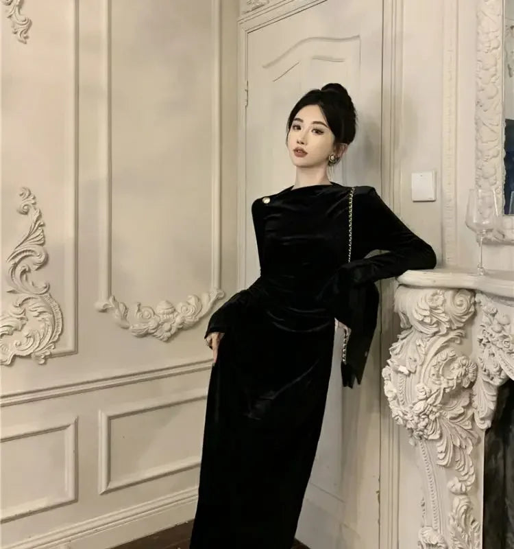 Internet Celebrity High-End-Samtkleid Leichtes, temperamentvolles, hoch tailliertes, schlankes, burgunderrotes Fischschwanzkleid.