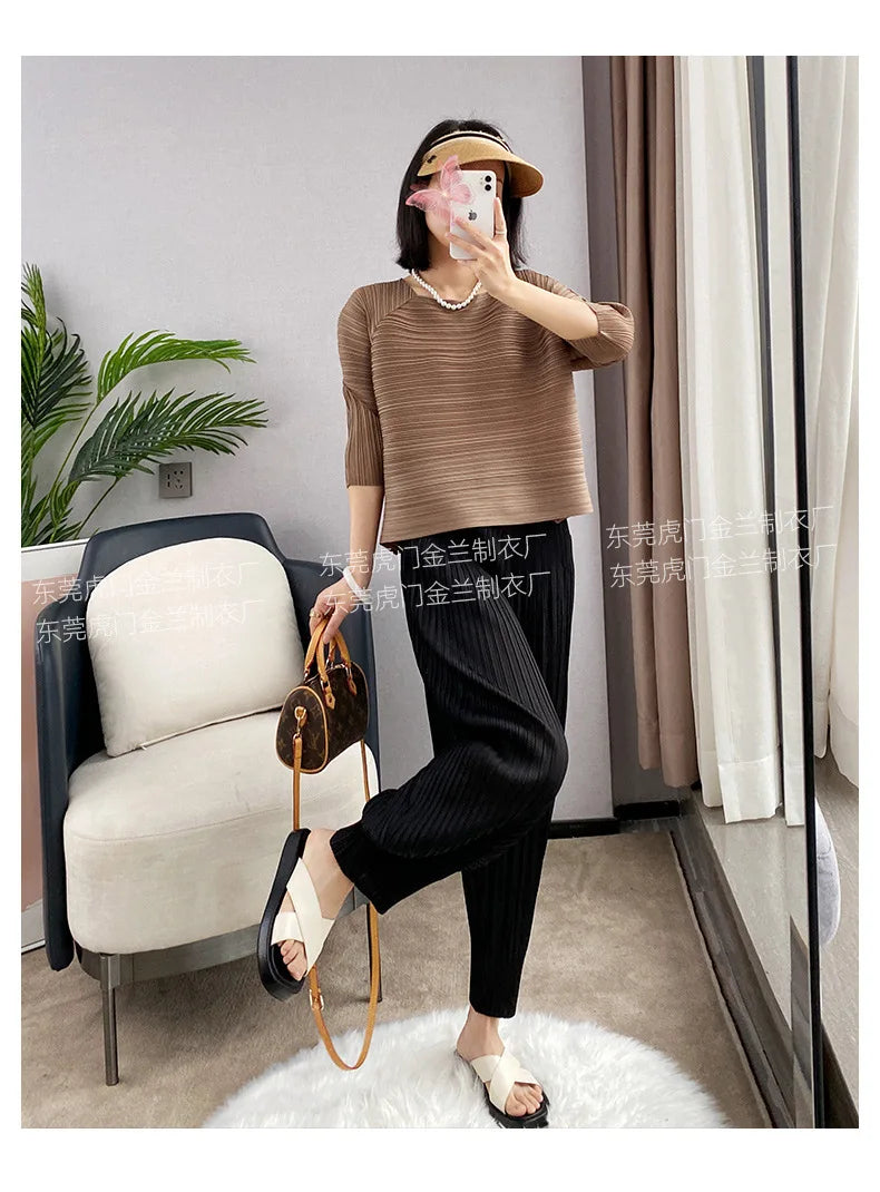 Miyake Life Pleated Pants Loose Harem Pants Women's Summer Thin Fashion Versatile Nine-minute Calf Pants.