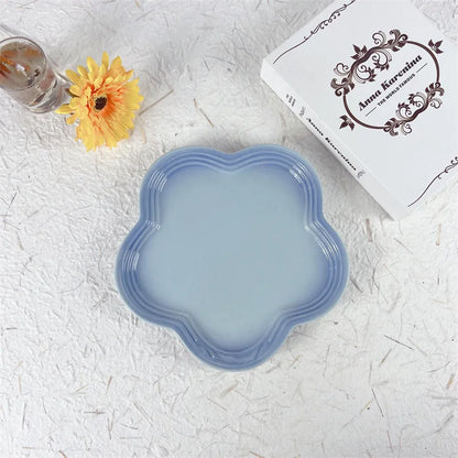Plum Blossom Plate Flower Shaped Flower Plate Fruit Plate Solid Color Fashion Home Plum Blossom Plate.