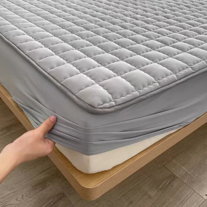 Waterproof Quilted Mattress Cover Solid Color Mattress Protector Cover for Bedroom Anti-bacterial Bed Cover no pillowcase.