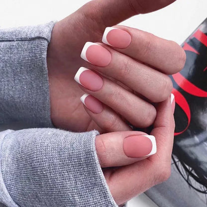 Y2K Black White Hand Drawn Comic Design Wearable Mini Short Fake Nails Full Cover Finished False Nails Press on Nails with Glue.