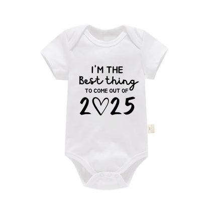„I'm the Best Thing 2025, Neugeborene Babykleidung, weiße Baumwolle, Sommer-Bodys für Kleinkinder, kurzärmeliger Strampler für Jungen und Mädchen