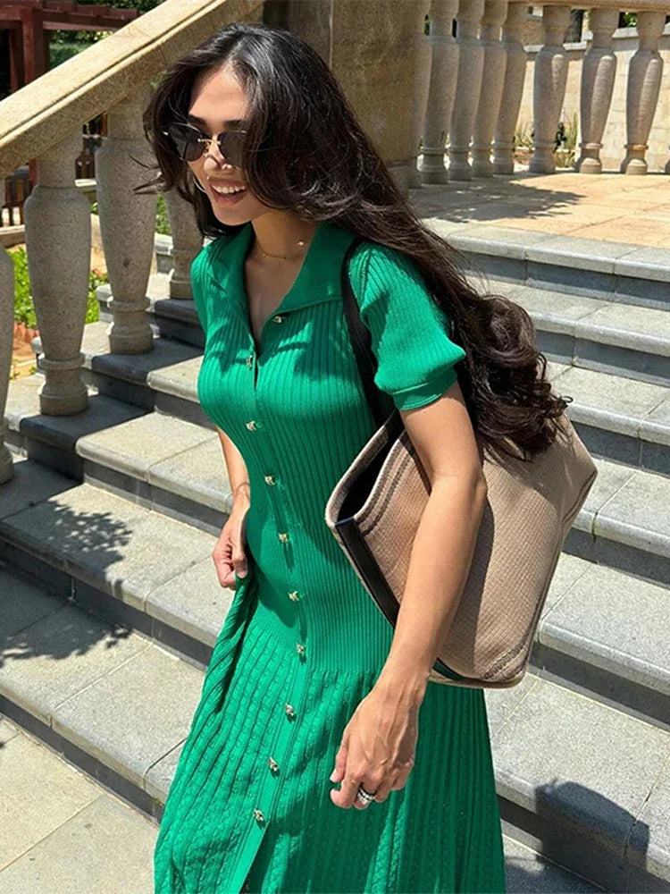 Frauen solide plissierte Saum Patchwork langes Kleid elegante Rundhals ausschnitt kurze Ärmel einreihige Dame Roben 2024 Sommer Streetwear.