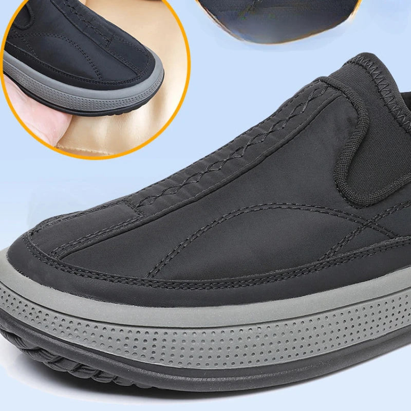 Casual Men's Cloth Shoes Outdoor Men Sports Shoes Comfortable Wear-resistant Soft Bottom Sneakers Light Anti-Slip Walking Shoes.