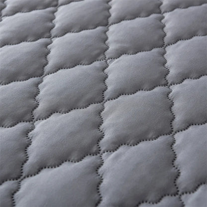 Home Mattress Cover Waterproof Thickened Quilted Waterproof Bed Cover Breathable Mattress Protector Fitted Sheet No Pillowcases.