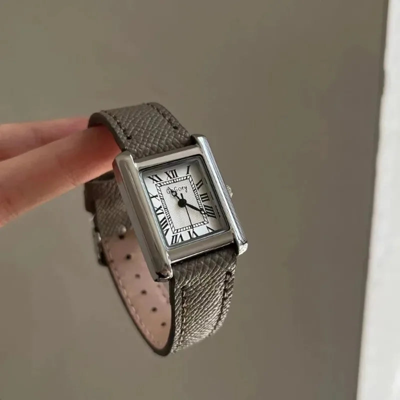 Hot Sale Brand Women Watch Fashion Angola Red Leather Strap Quartz Watch for Women Ladies Girl Dress Luxury Wristwatch Gift.