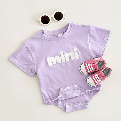 INS Sommer Neue Baby Body Neugeborenen Kleidung Jungen Mädchen Baumwolle Dreieck Strampler Plüsch brief Kurzarm Infant 0-18M