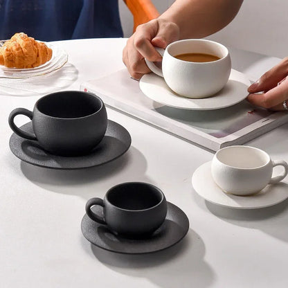 110/280ml Japanese-style Ceramic Mug Black White Fired Stone Coffee Cup and Saucer Set Breakfast Milk Coffee Cup Egg-shaped Mug.