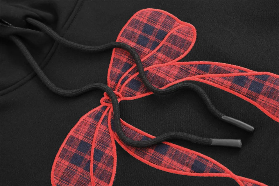 GIBSIE Plus Size Bow bestickter lockerer Hoodie Damen Herbst und Winter koreanische Kapuzen-Fleece-verdickte Pullover-Sweatshirts.