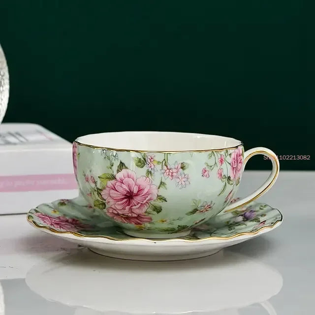 Tea Set Ceramic Coffee Cup Suit British Style High-Grade Bone China Golden edge Tea Cup And Saucer With A Spoon