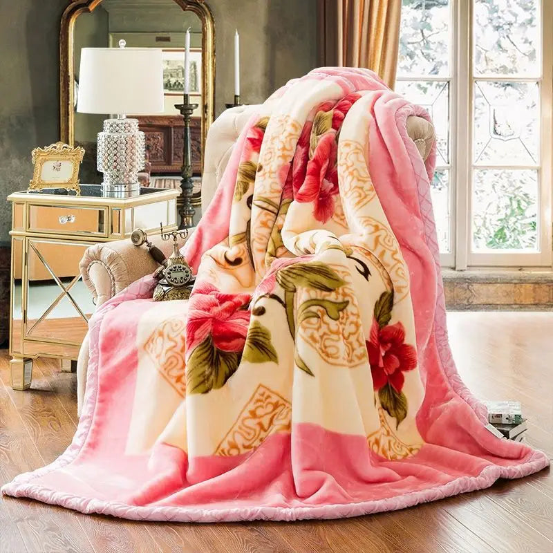 Winter Raschel Blankets Thickened Soft Comfortable and Fluffy Plush Quilt Home Multifunctional Single Person Double Warm Blanket.