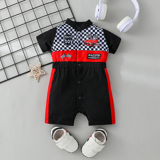 Styling-Anzug für Neugeborene, Mini-Racer-Outfit mit gesticktem Stehkragen und Denim-Overall mit Reißverschluss.