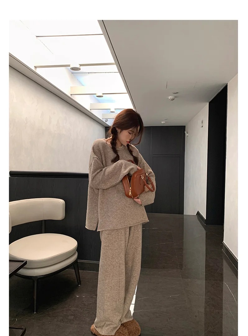 Koreanische Version des weichen, wachsartigen, faulen Wind-Stricksets 2024, sanfter Rundhalspullover, Pullover, weites Bein, Hose, zweiteiliges Set für Damen