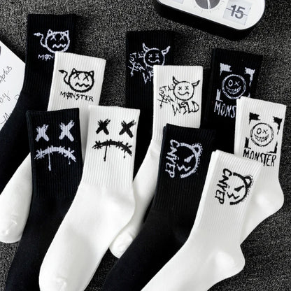 10 pairs of men's sports socks, casual, breathable, and versatile. Ghost face graffiti personalized socks.