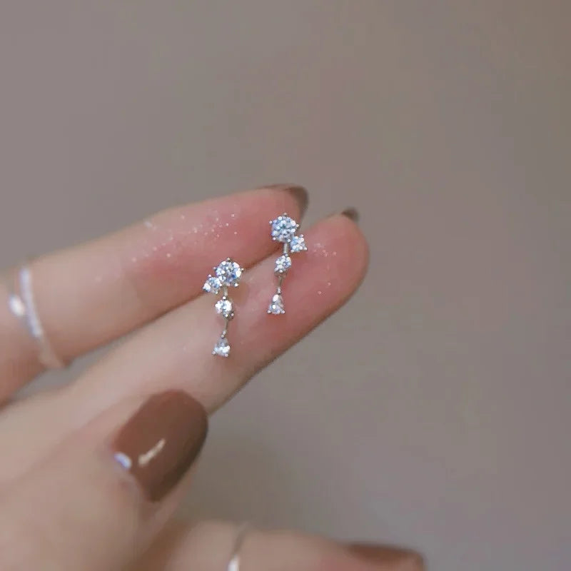 925 Silver Needle Mini Snowflake Flower Cubic Zirconia Earrings Ear Bone Nail Piercing Ear Jewelry Children's Earrings.