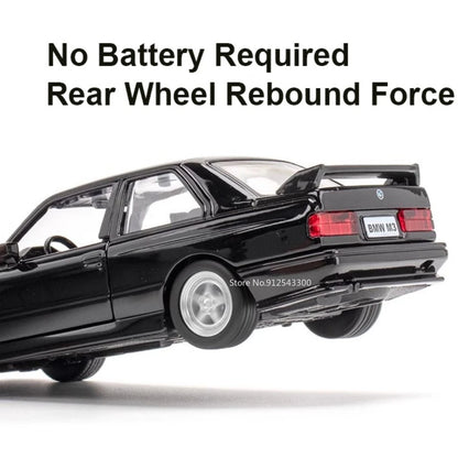 1/36 BMW M3 1987 Alloy Toys Car Model Metal Diecasts Toy Vehicles Authentic Exquisite Interior Pull Back 2 Door Opened Kids Gift.