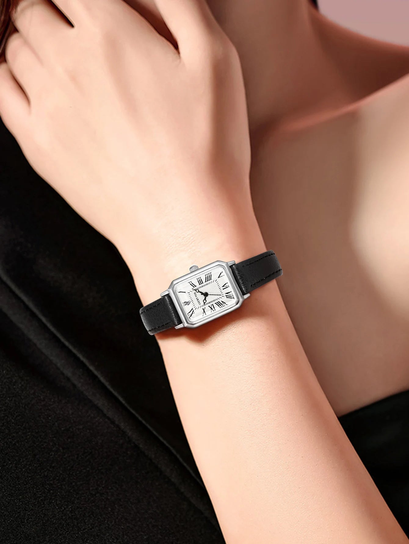 Fashion Rectangle Quartz Wrist Watch for Women Luxury Brand Roman Dial Leather Strap  Ladies Watches Clock.