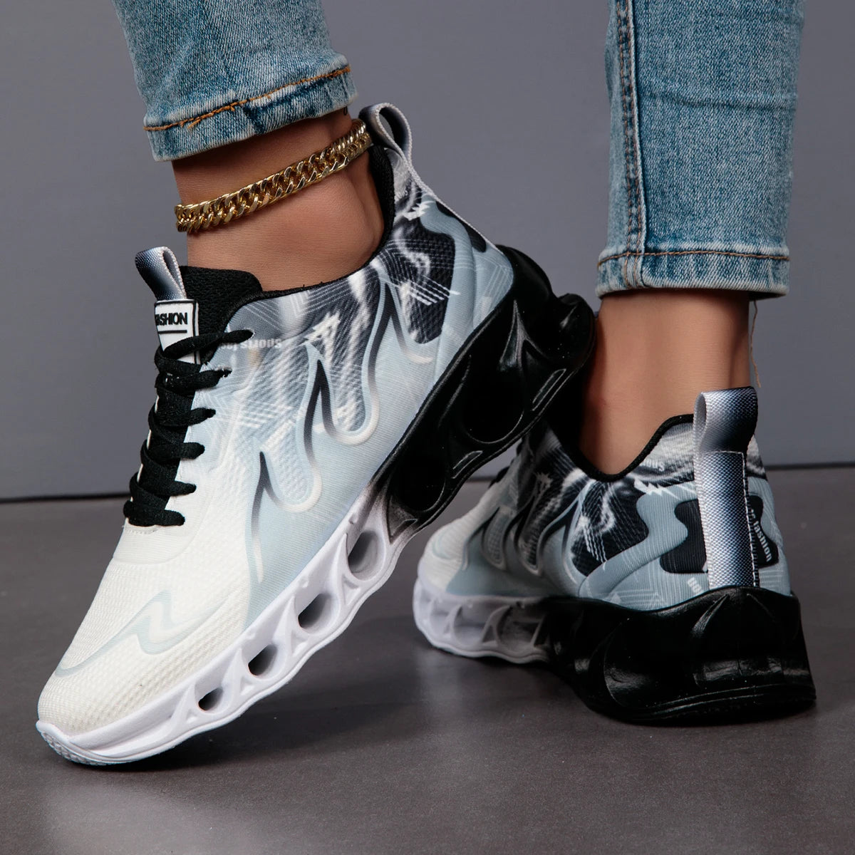 Running Shoes Men Women Lightweight Mesh Breathable Unisex Comfortable Flat Soft Tennis Shoes Summer Lace-up Sneakers Man.