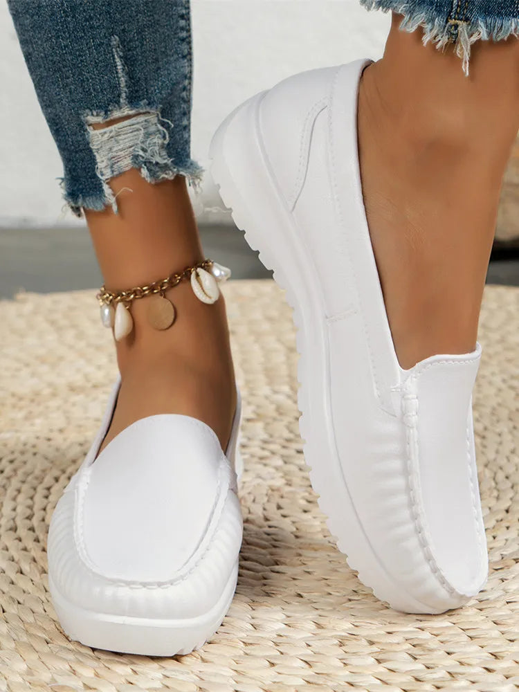 Autumn Nurse Shoes Women Comfortable Soft Sole Breathable Non-slip Flat Heel Thick Sole Work Small White Single Shoes.
