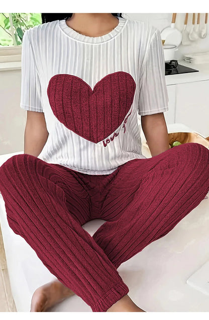 Autumn Winter Two-Piece Pajamas Set for Women Sleepwear Heart Print Round Neck Short Sleeve Long Pants Home Wear.