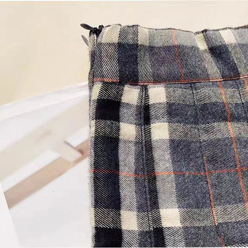 Plaid Woolen Pleated Skirts for Women Fall Winter High Waist Preppy Warm Mini Skirts Lady Fashion Korean All-Match A Line Skirts.