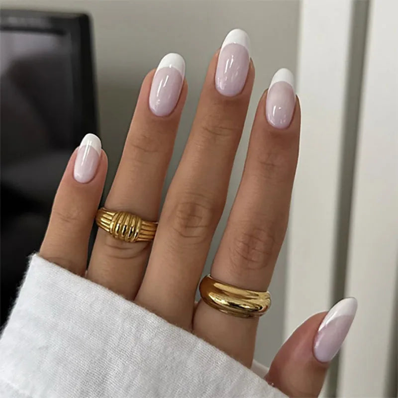 White French Classic Short Rround Nail Art Wearable Fashion Fake Nails Detachable Finished False Nails Press on Nails with Glue.
