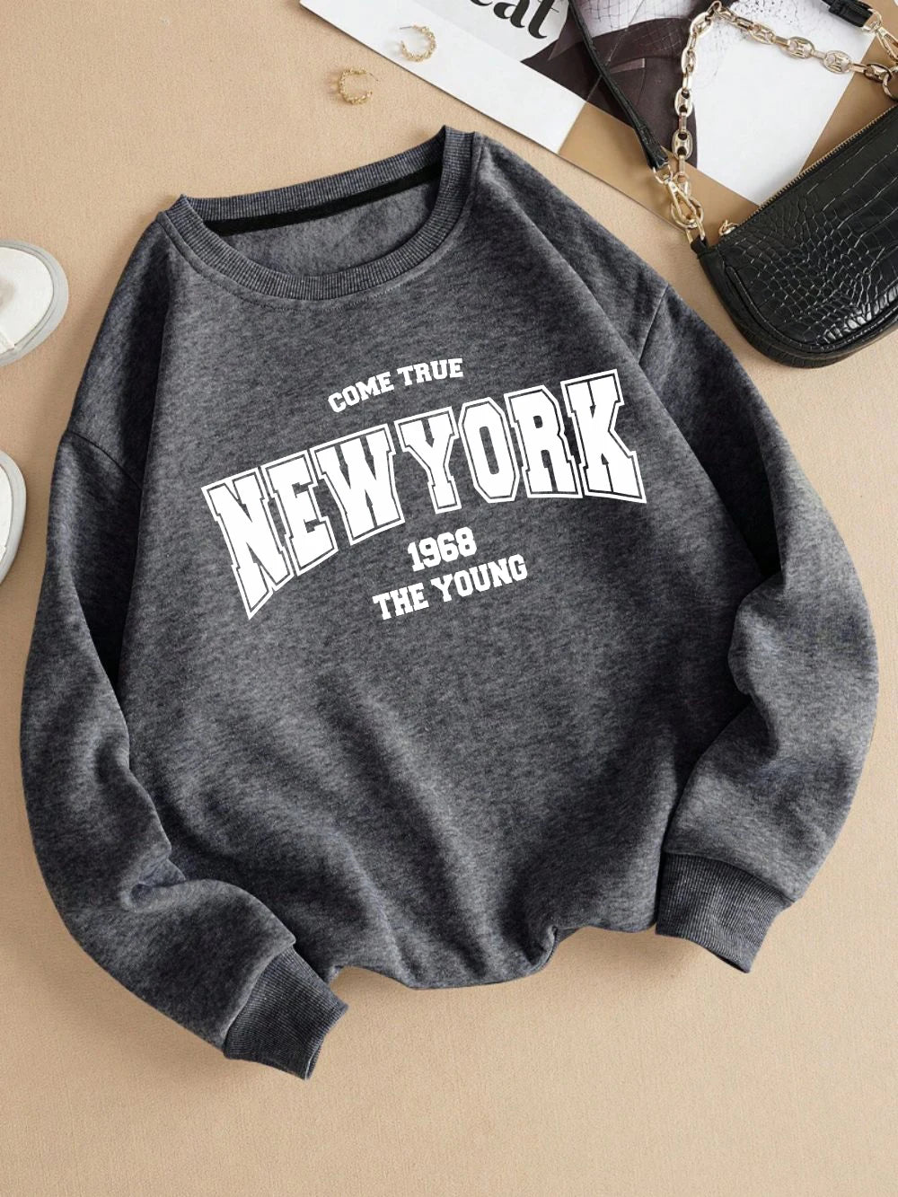 New York 1968 Women Sweatshirt Black Letter Print Sporty Hoodie Winter Casual Fleece Pullover Crewneck Red Hoody Street Clothing.