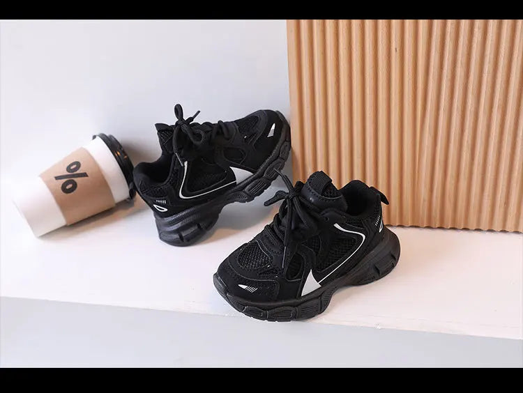 Kids Casual Sports Shoes with Thick Soles Boys Girls Fashion Versatile Sneakers 2024 New Children Mesh Breathable Running Shoes.