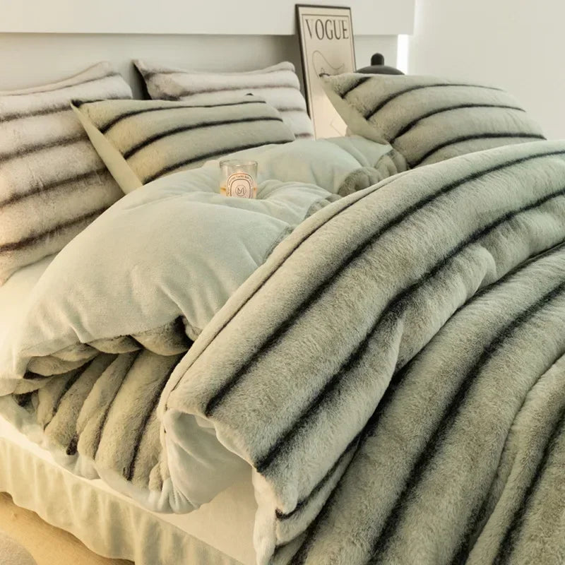 4pcs Grey Rabbit Fur Bedding Set Thick Milk Plush Winter Duvet Cover Warm Bed Sheets, Queen Size Four Piece Set  Bedroom Decor