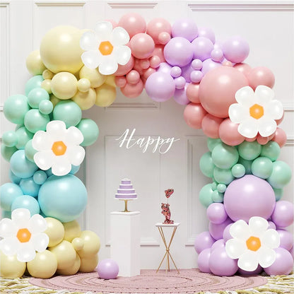 Gänseblümchen-Ballon-Girlanden-Bogen-Set, 136 Teile, weiß, modische Blumen, Macaron, Rosa, Gelb, Blau, Lila, Ballon, Geburtstag, Gänseblümchen-Thema, Hochzeit, zwei modische böhmische Party-Dekoration.