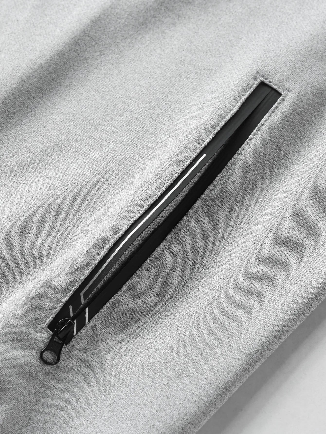 Men's sporty casual set for spring and autumn, featuring a stand-up collar zip-up long-sleeved top and drawstring waist pants. I.