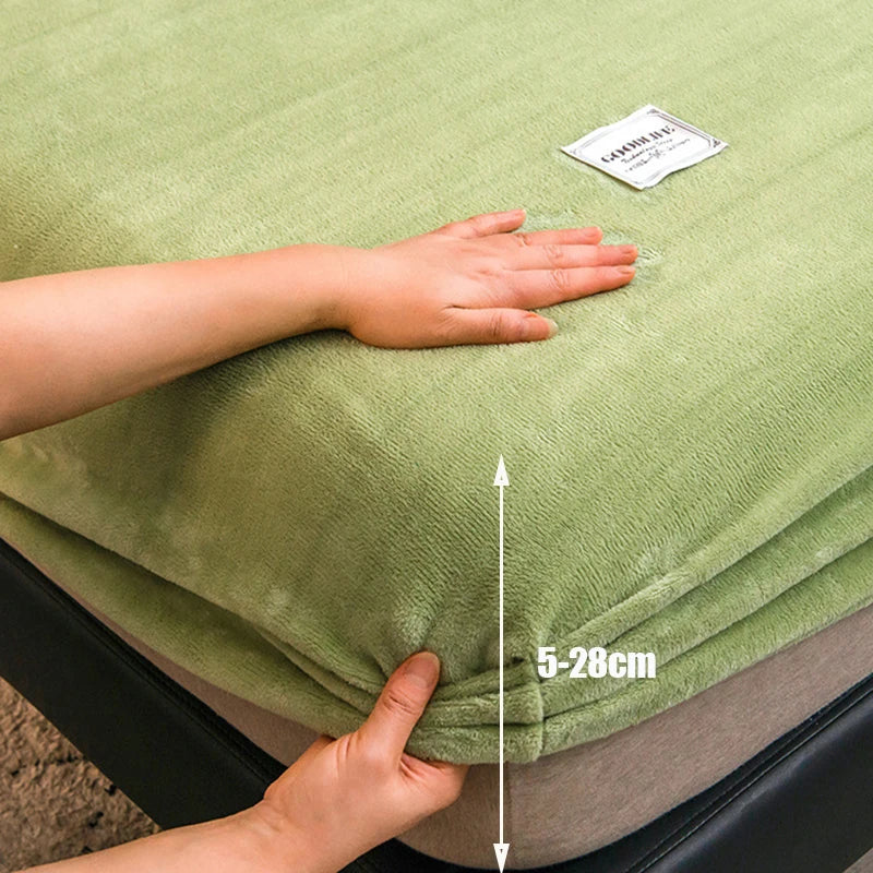 1pc Warm Winter Elastic Fitted Sheets Adjustable Flannel Velvet Mattress Cover Fluffy Fitted Bed Sheets for 200 Queen 180 size.