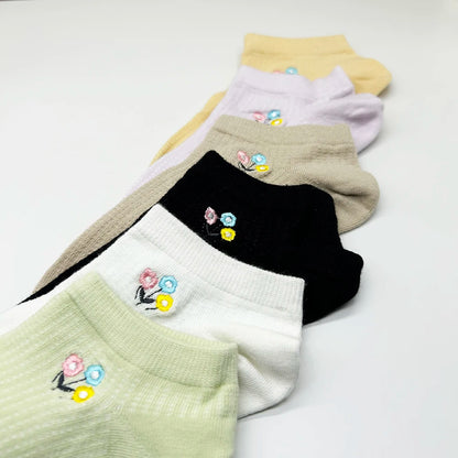 4 Pairs Cotton Women's Boat Socks No Show Socks Set for Lady White Invisible Cotton Socks Pack Pink Black Breathable Summer