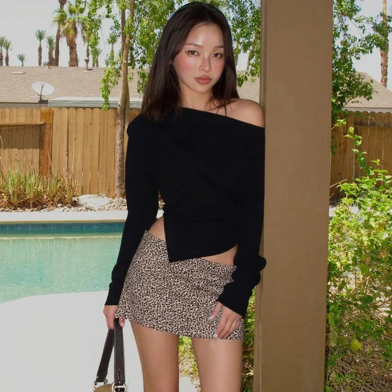 Women Casual Top Fashion Slim Slit Long Sleeve Pullover Top Sexy Strapless Pleated New Party Looks Top Female Streetwear.