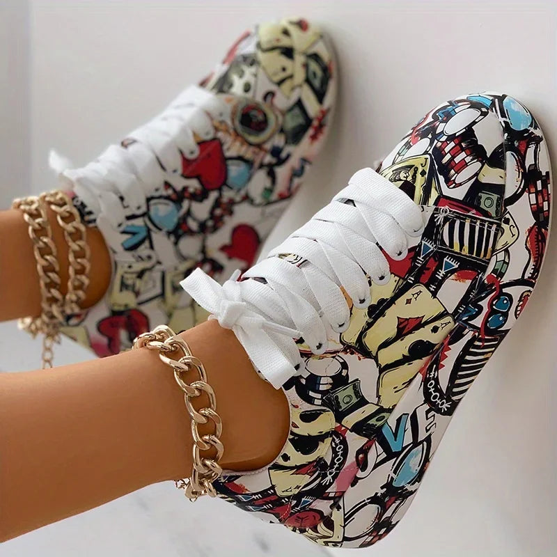 Women's Graffiti Print Sneakers Fashion Lace-up Low-top Platform Sneakers Casual Skateboard Shoes Sneakers New Vulcanized Shoes.
