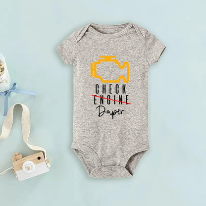 Lustige Poopy Windel Baby Strampler Check Engine Baby Body Niedliche Mechaniker Säuglingsbodys Jungen Mädchen Kleidung Neugeborenes Geschenk.