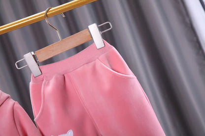 2025 new girl plus velvet sleeve winter warm and thick cartoon hat-connected top+pants two-piece 0-4-year-old children's set.