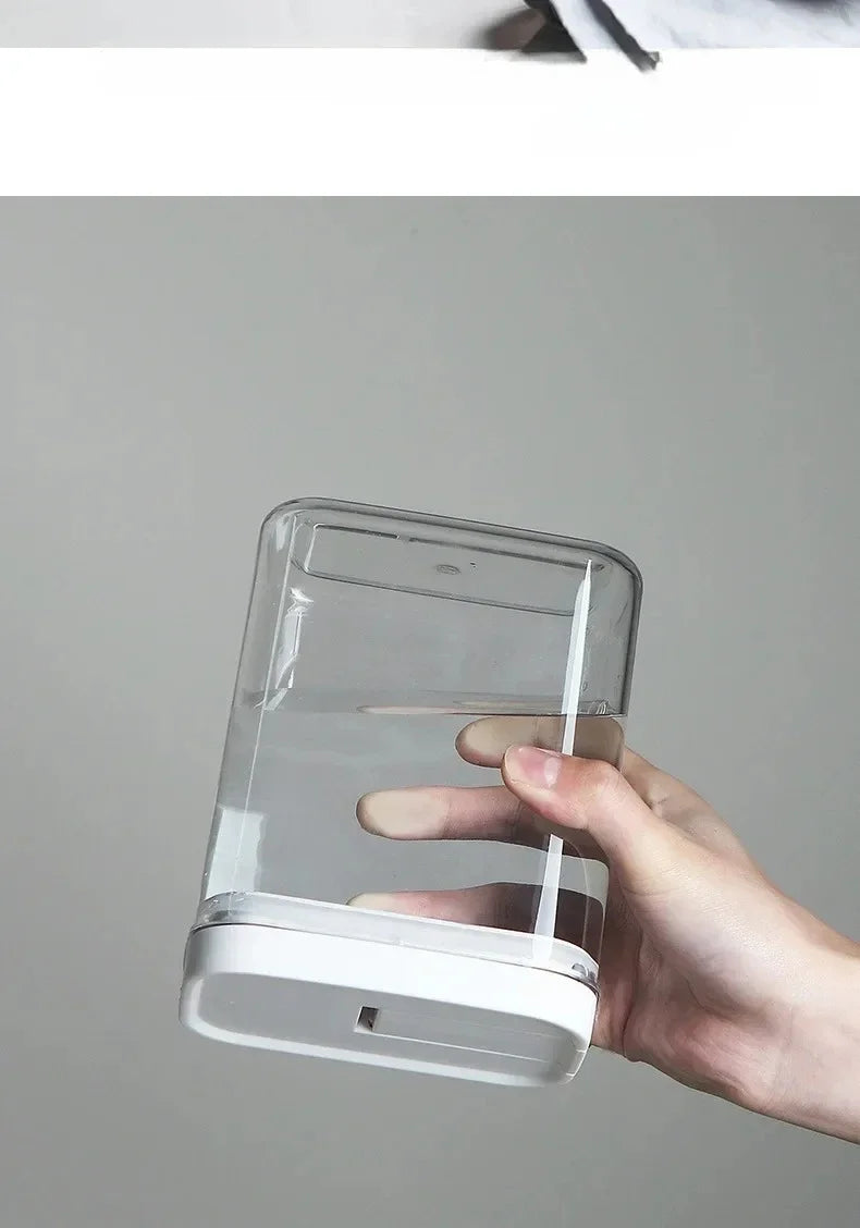 Kitchen Storage Plastic Storage Jar Clear Food Grade Airtight Seal for Kitchen Snacks Cereals Beans Kitchen Storage Organizer.