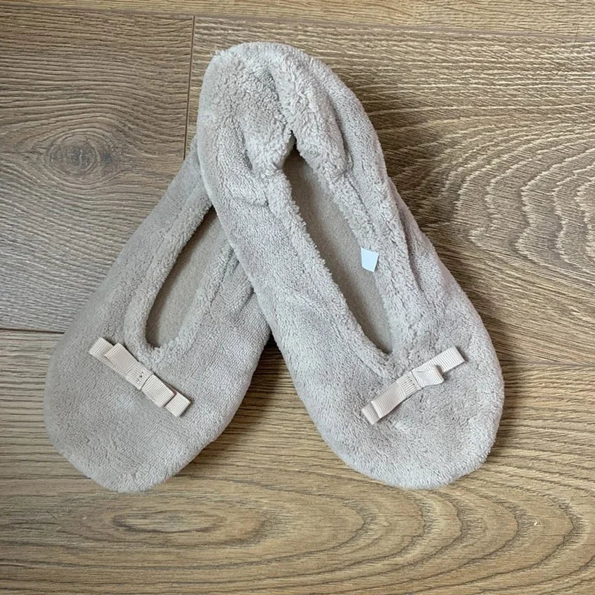 Home Slipper Women Winter Warm Indoor Floor Shoes Flat Fluffy Lazy Female Black house Ballerina Slipper Socks dancing Flipflop.