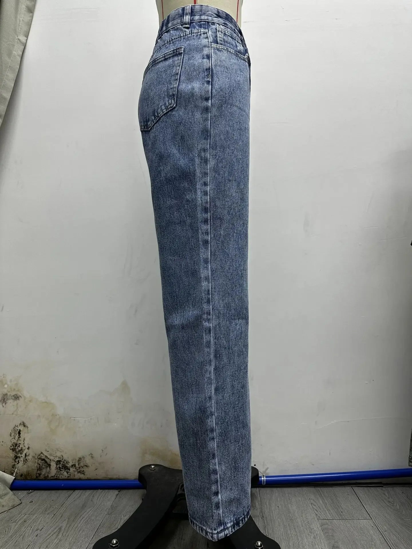 Women's High Waist Loose Comfortable Slimming Fashionable Straight Leg Casual Long Jeans Durable Quality from Mainland China.