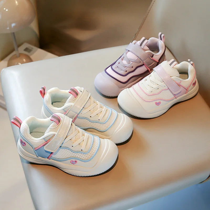 New Girls Sneakers Breathable Mesh Cute Design Outdoor School Kids Sports Shoe Lightweight Comfortable Children Fashion Footwear.