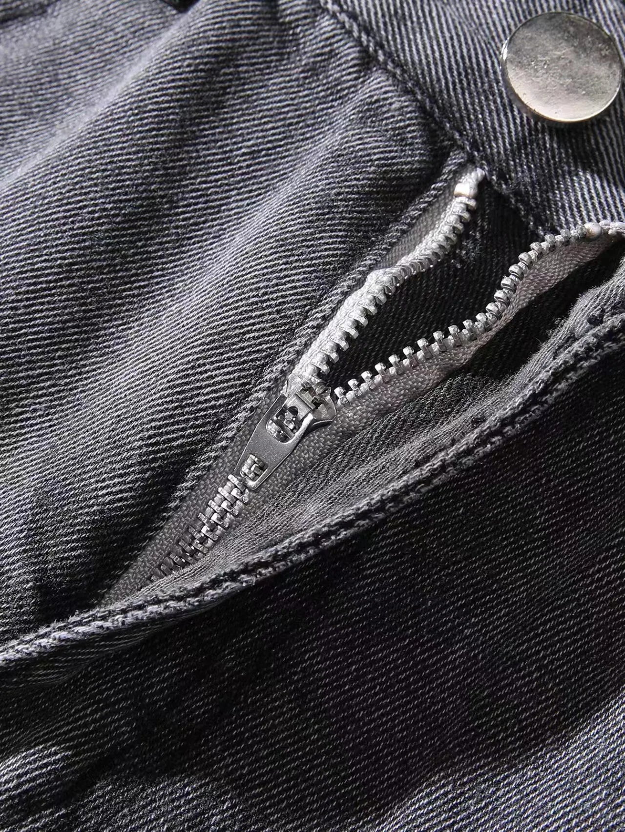 Men Comfortable Straight Casual Jeans Male Soft Baggy Outside Denim Pants Classic Elastic Waist Solid Office Work Denim Trousers.