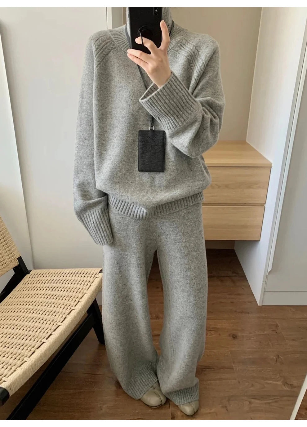 Zweiteiliger Anzug aus 100 % Merinowolle für Damen, O-Kragen-Pullover, Pullover, weites Bein, Hosen-Set, Herbst-Winter, lockere, bequeme Strickwaren