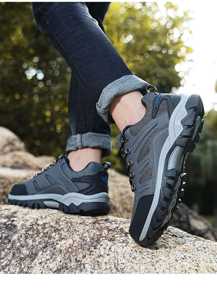 Winter Tactical Boots Combat Autumn Hiking Boots Men Snow Warm Fur Sneakers Padded Trekking Black Waterproof Leathe Sneakers