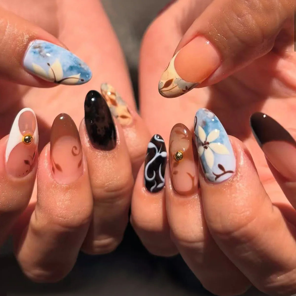 24pcs Vintage Country Style False Nails Cute Cartoon Little Lamb Rabbit Rose Printed Press On Nails Wave Point Bows Fake Nail.