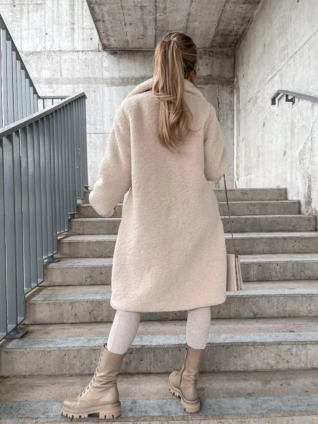2025 frauen Winter Faux Wolle Mischungen Warme Mantel Einreiher Oberbekleidung Teddy Plüsch Mäntel Weibliche Chic Streetwear Mäntel 5XL
