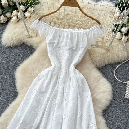 SINGREINY Schickes, ausgehöhltes Kleid mit Stickerei, Rüschen, Spleiß, schulterfrei, elastisch, gerüscht, schlank, 2025, solides, sanftes, langes Urlaubskleid