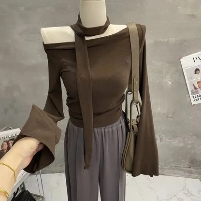 Sexy One-Shoulder Long Sleeve T-Shirt with Scarf Short Flared Sleeve Blindfolded Entry Base Shirt Tight Short Crop Top