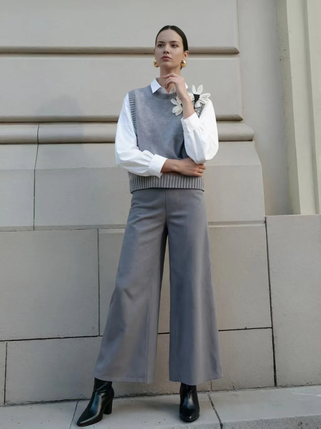 Herbst Winter Elegante Strickwaren 3-teiliges Damen-Pullover-Set Schicke weiße graue schwarze Strickjacke mit Schleifendetail Lässige gestrickte Hose mit weitem Bein