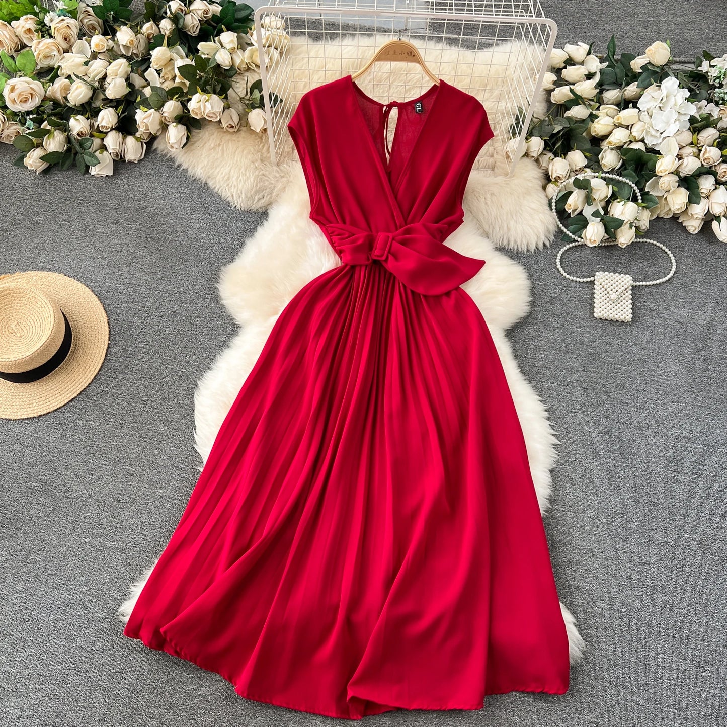 Französisch Vintage elegante Plissee Vneck Kleid A-Linie Mode Chiffon Frühling Herbst ärmellose Vestidos Frauen kleider